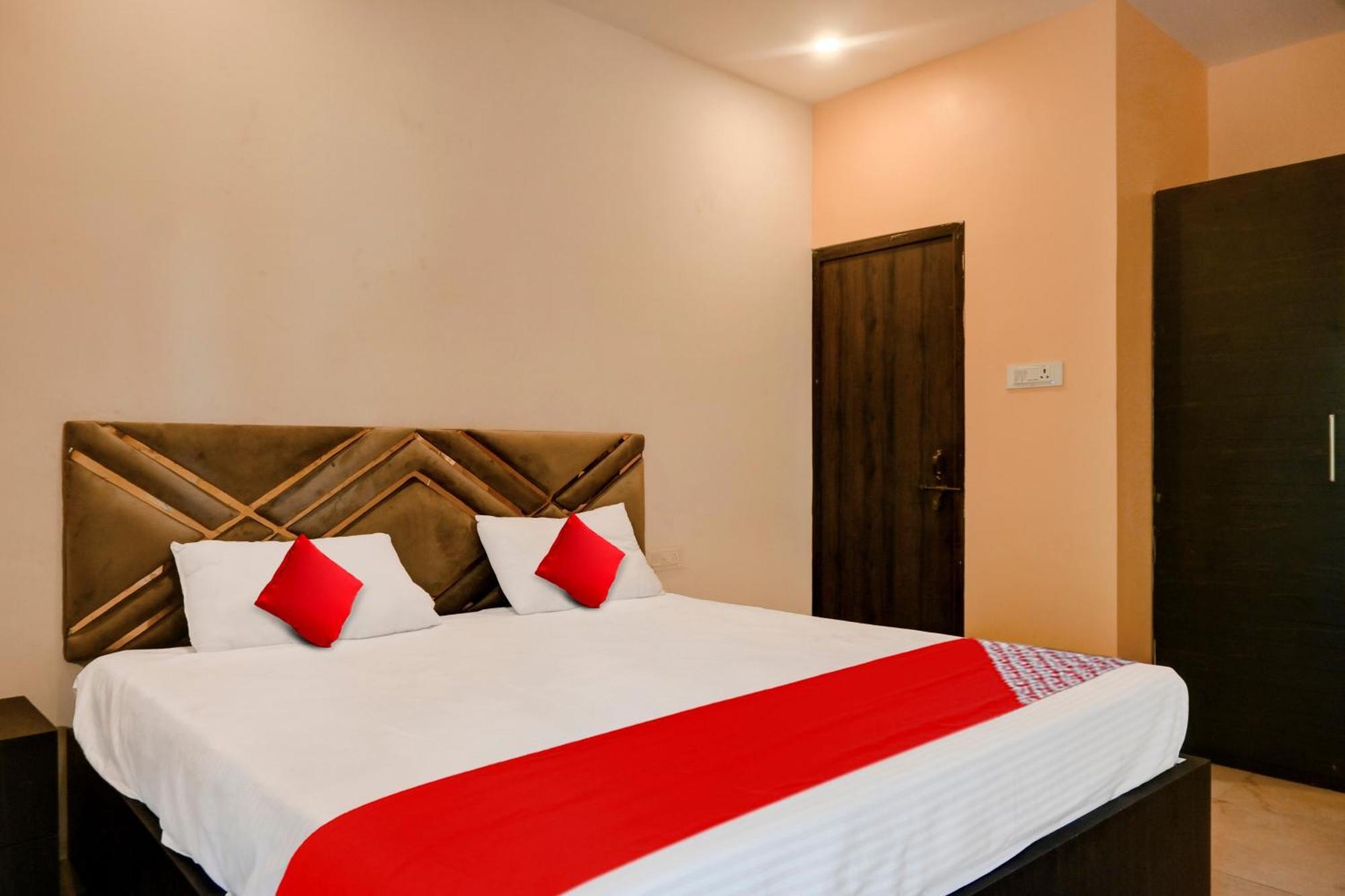 Hotel O Club Toronto Durg Ngoại thất bức ảnh