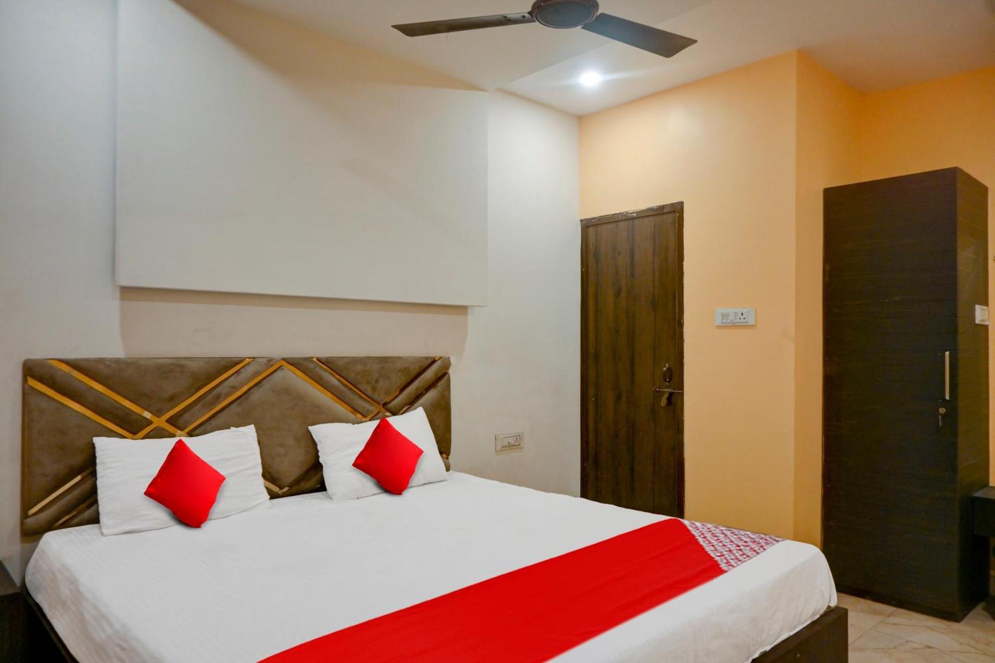 Hotel O Club Toronto Durg Ngoại thất bức ảnh