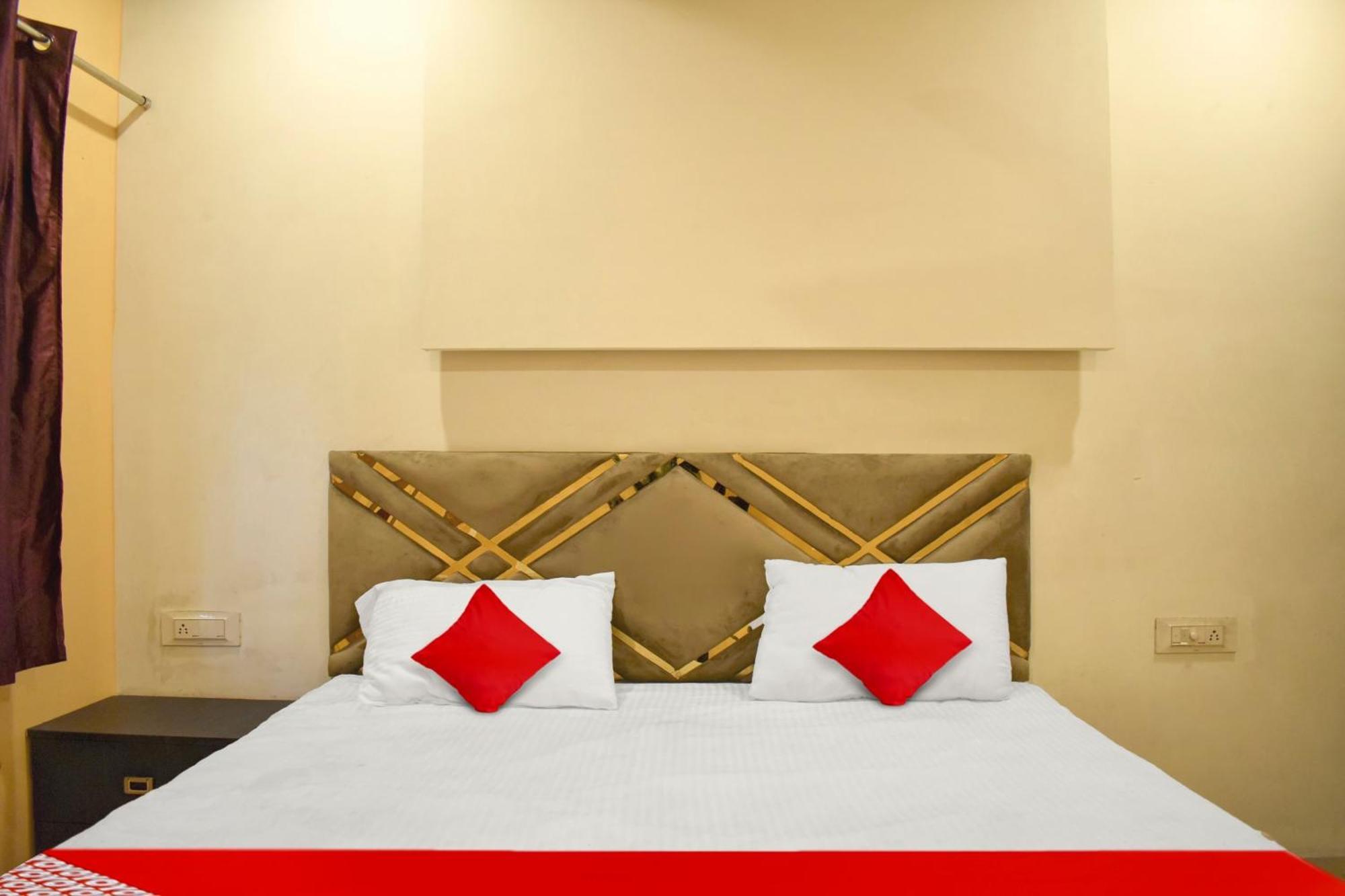 Hotel O Club Toronto Durg Ngoại thất bức ảnh